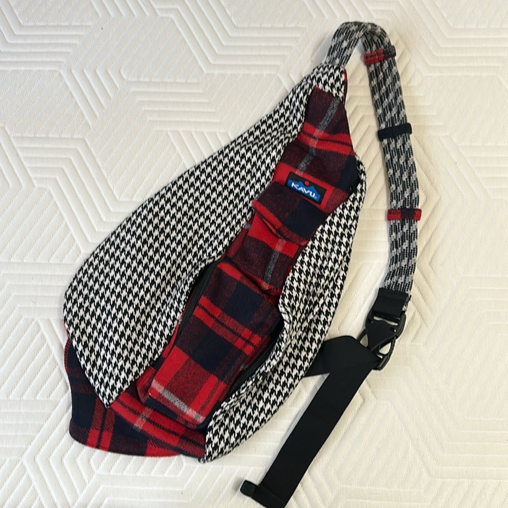 KAVU CROSS BODY PLAID RED BAG